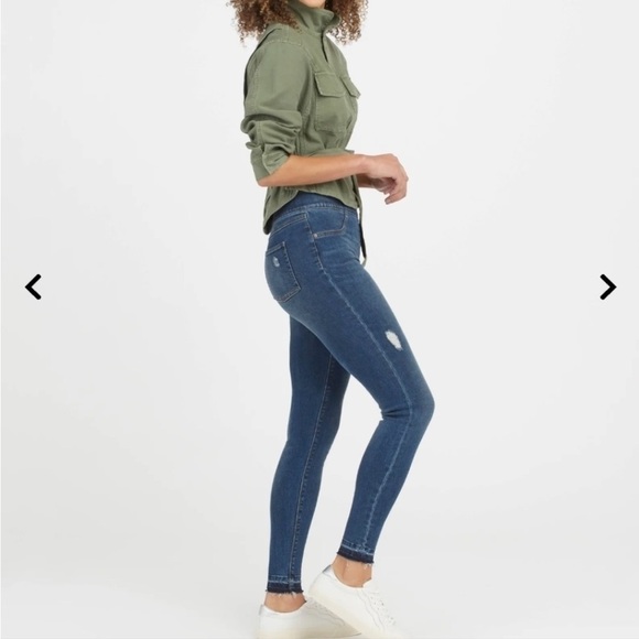 SPANX Jean-ish Leggings Skinny Jeans Distressed Released Raw Fray Hem Size Small - Picture 9 of 14